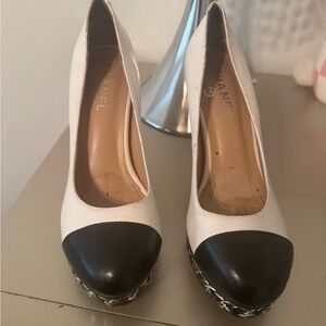 CHANEL Women's Black and Cream Heels